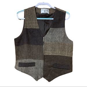 Brown gray and black vintage zip up vest from International Scene size 13/14.